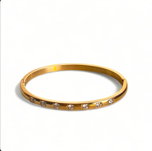 The Glimmer Bangle | 18k Gold