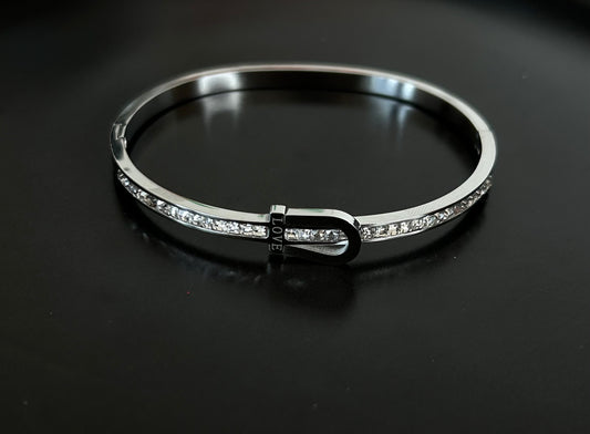 Eternal Love Bangle | Silver